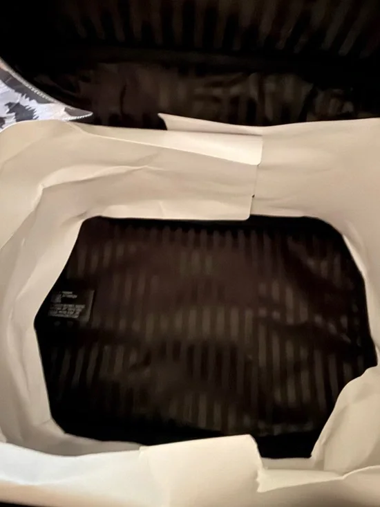 Victoria's Secret Pink and Black Striped Cosmetic Case NWT - Picture 7 of 7